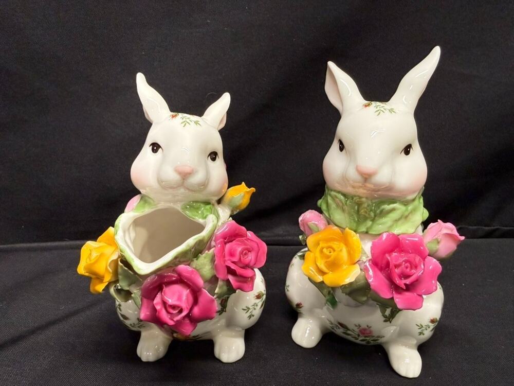 Pair of Royal Albert Old Country Roses Bunny Sugar Bowl & Creamer dish vintage